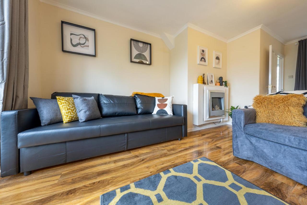 Pierocks Carver Entire House, Hot Tub & Wifi High Wycombe Exteriér fotografie