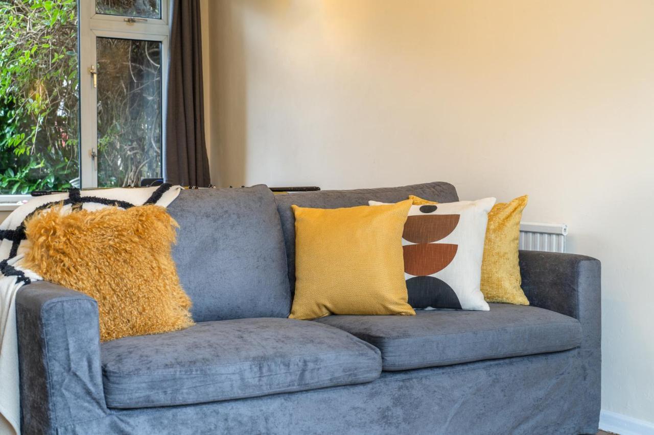 Pierocks Carver Entire House, Hot Tub & Wifi High Wycombe Exteriér fotografie