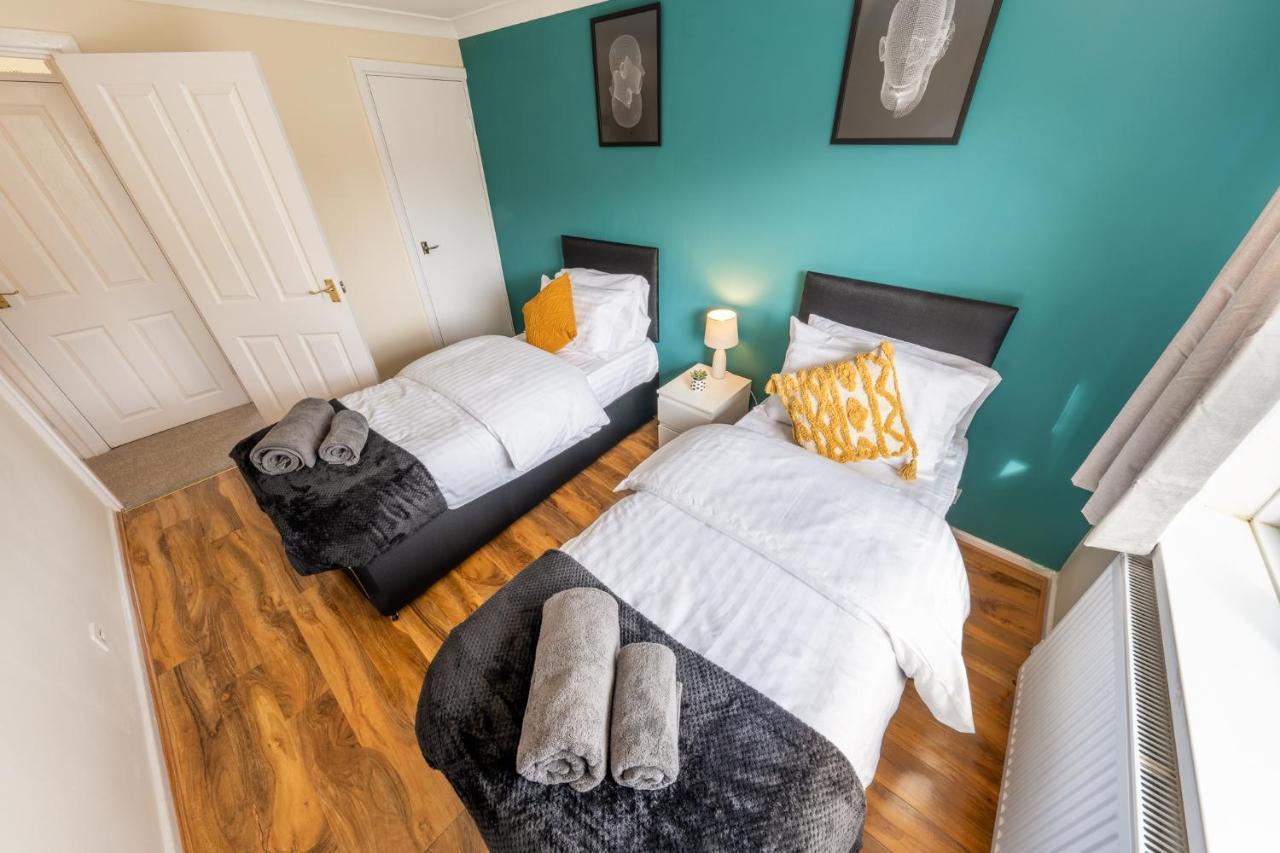 Pierocks Carver Entire House, Hot Tub & Wifi High Wycombe Exteriér fotografie