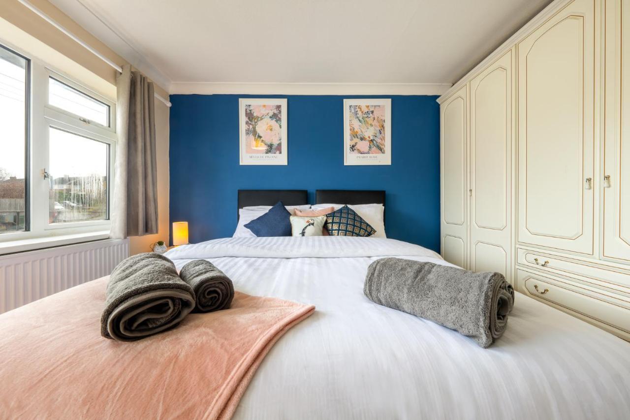 Pierocks Carver Entire House, Hot Tub & Wifi High Wycombe Exteriér fotografie
